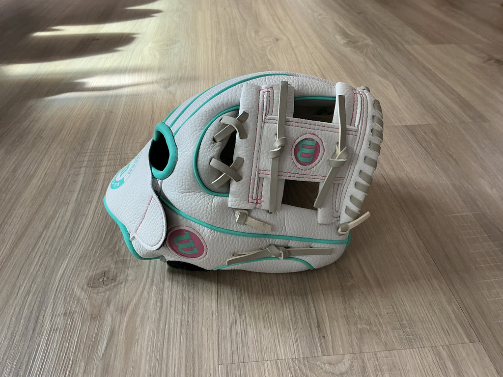 10” Wilson White And Teal A2000 T-Ball Glove