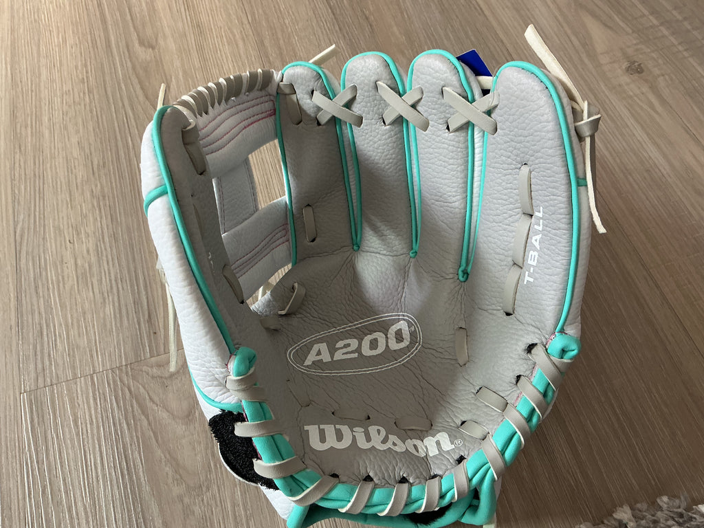 10” Wilson White And Teal A2000 T-Ball Glove