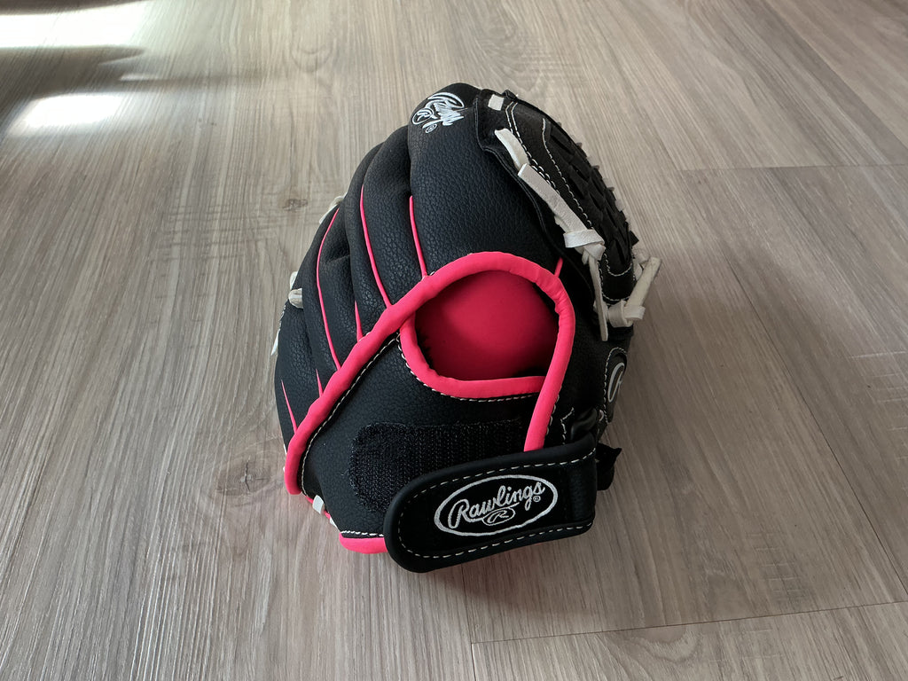 10.5 Rawlings Black And Pink Player Series Glove