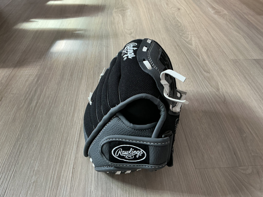 10.5 Rawlings Black And White Authentic Collection Glove