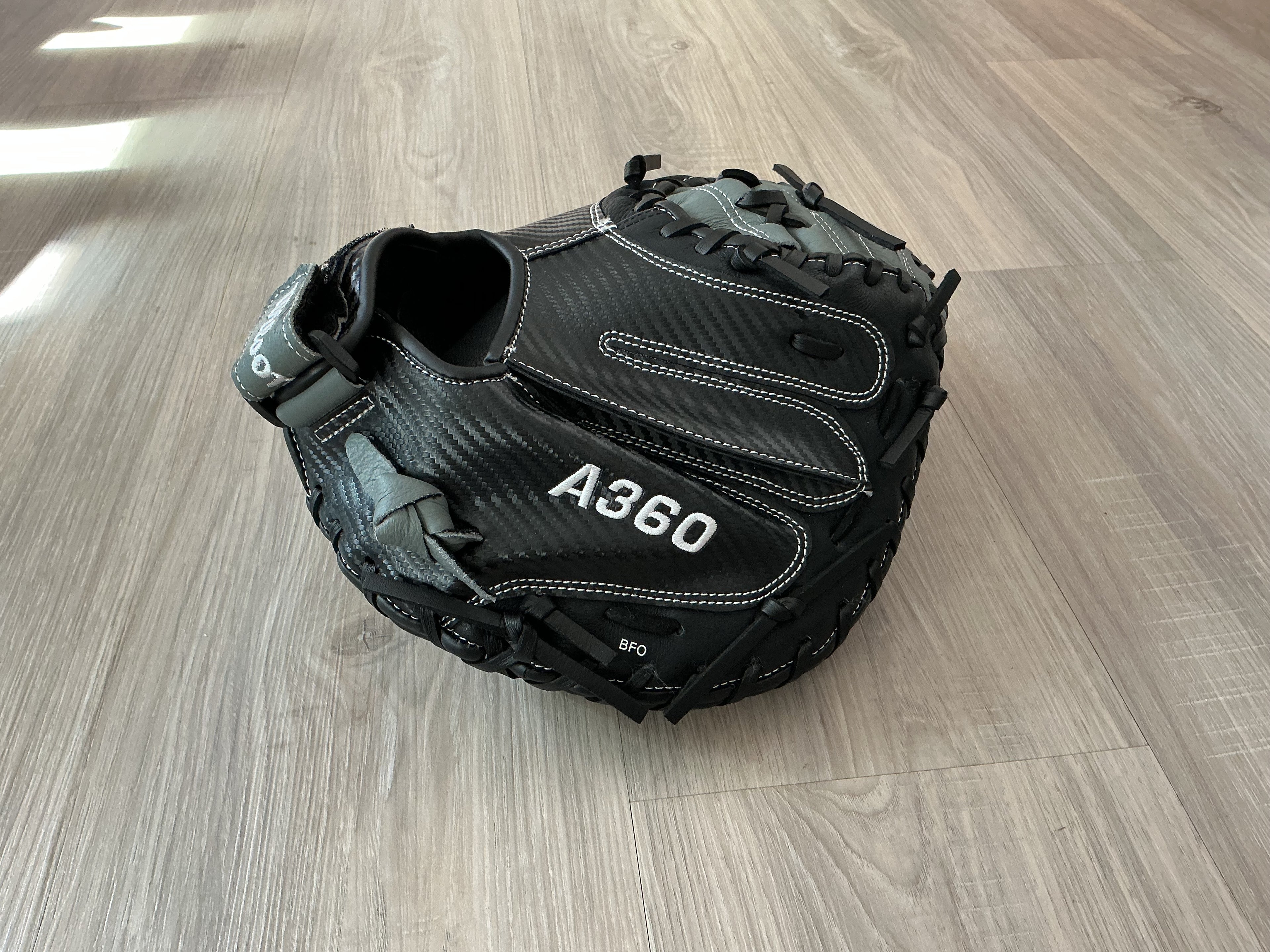 31.5 Wilson Black And Gray A360 Right Hand Catchers Glove