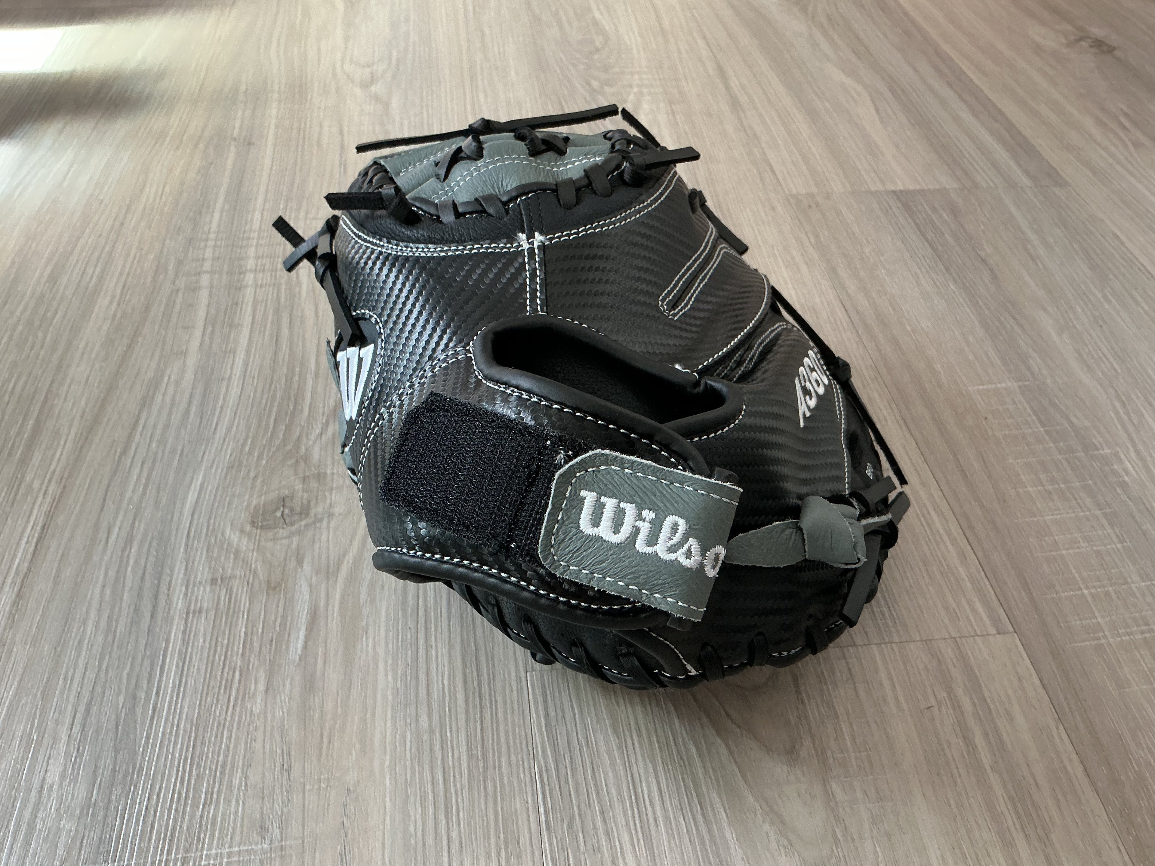 31.5 Wilson Black And Gray A360 Right Hand Catchers Glove