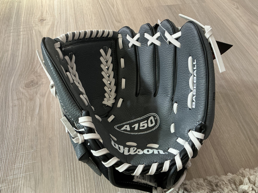 10.5 Wilson Black, White, Gray A150 Glove