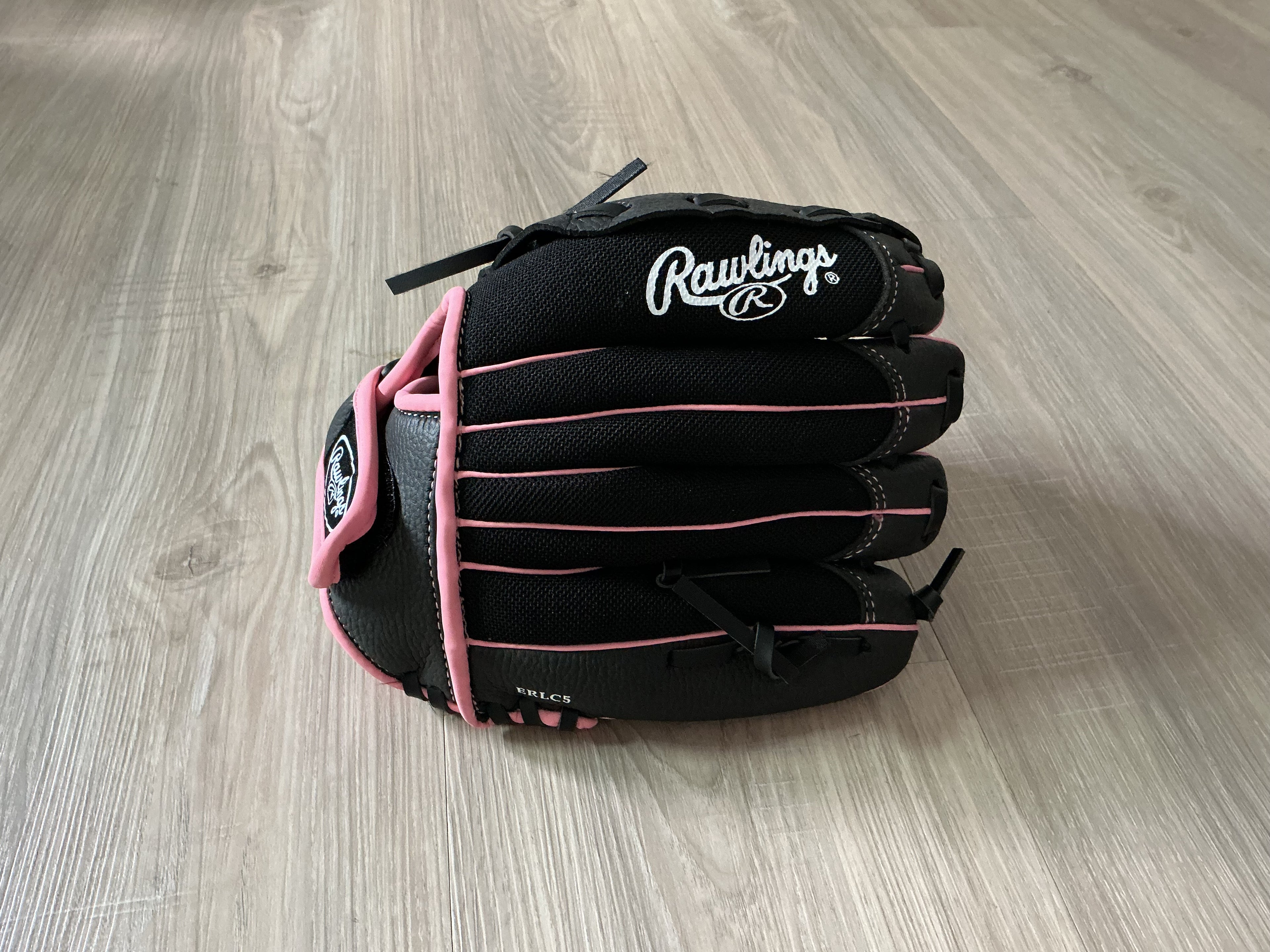 10.5 Rawlings Black And Pink Authentic Collection Glove