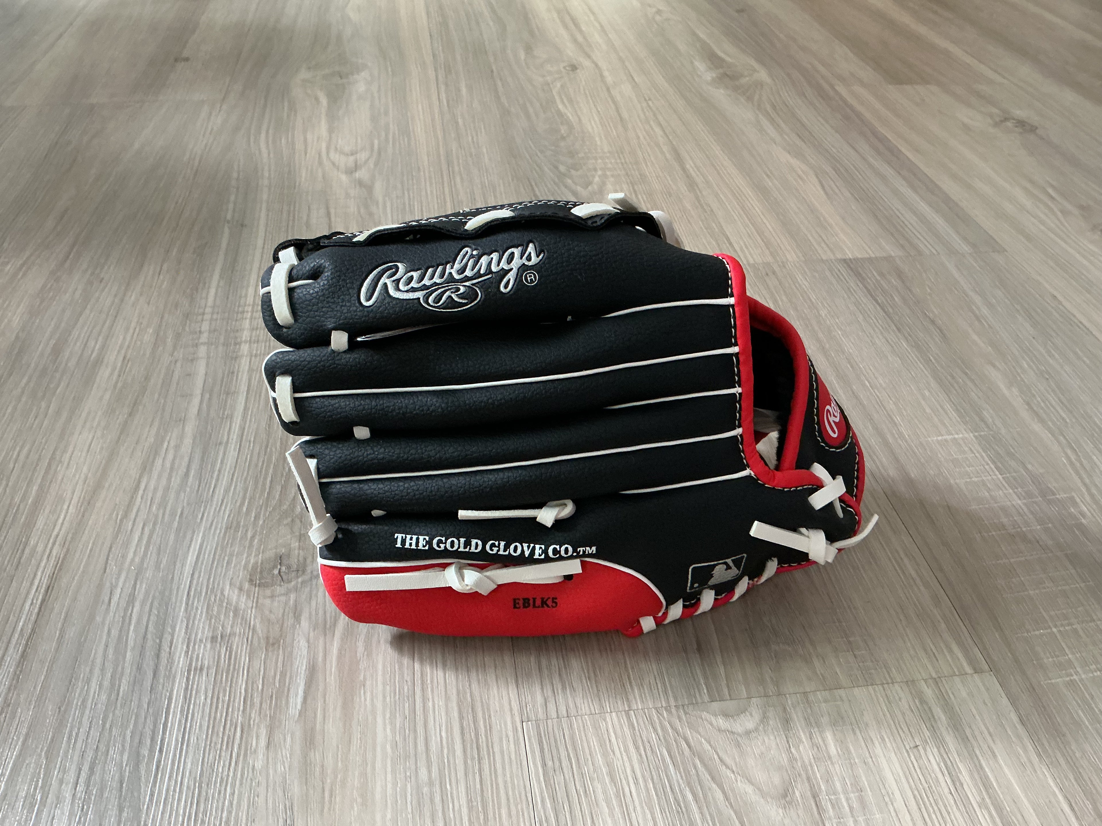 10.5 Rawlings Black, White Red Player Series Glove