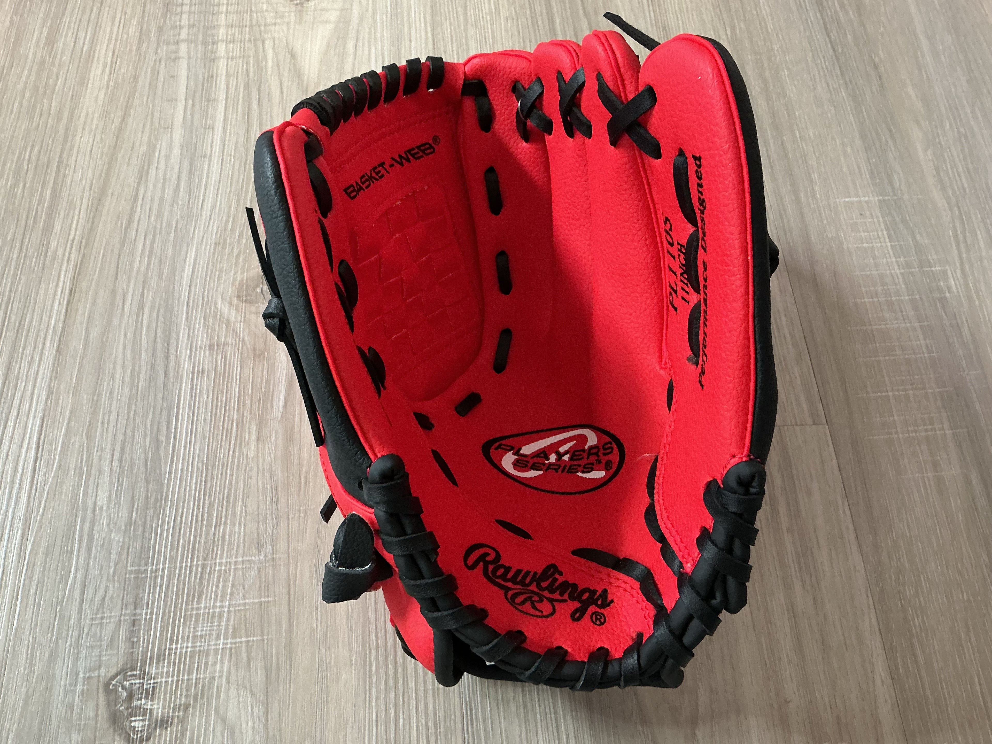 11” Rawlings Red, And Black Player Series Glove